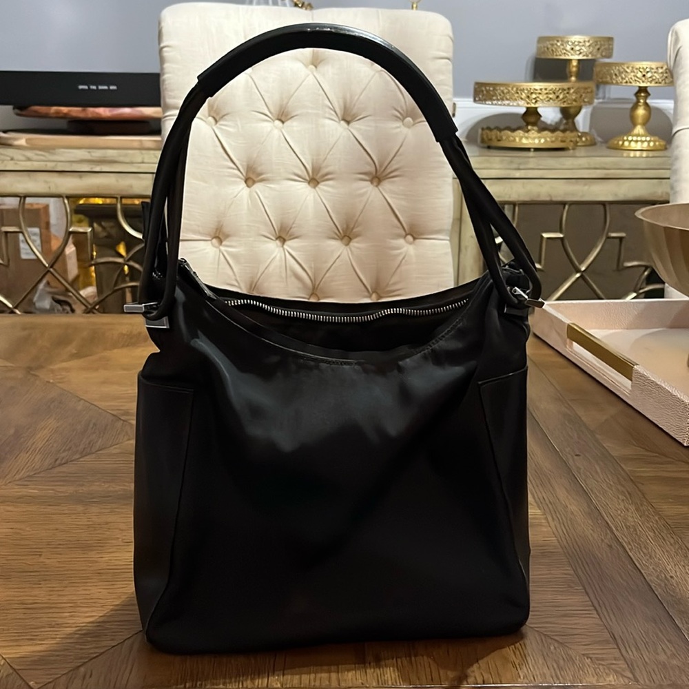 Authentic GUCCI Shoulder Bag Nylon Black with leather